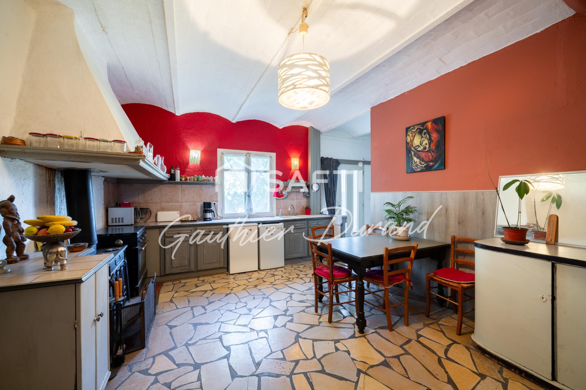 Photo 9 of the listing.