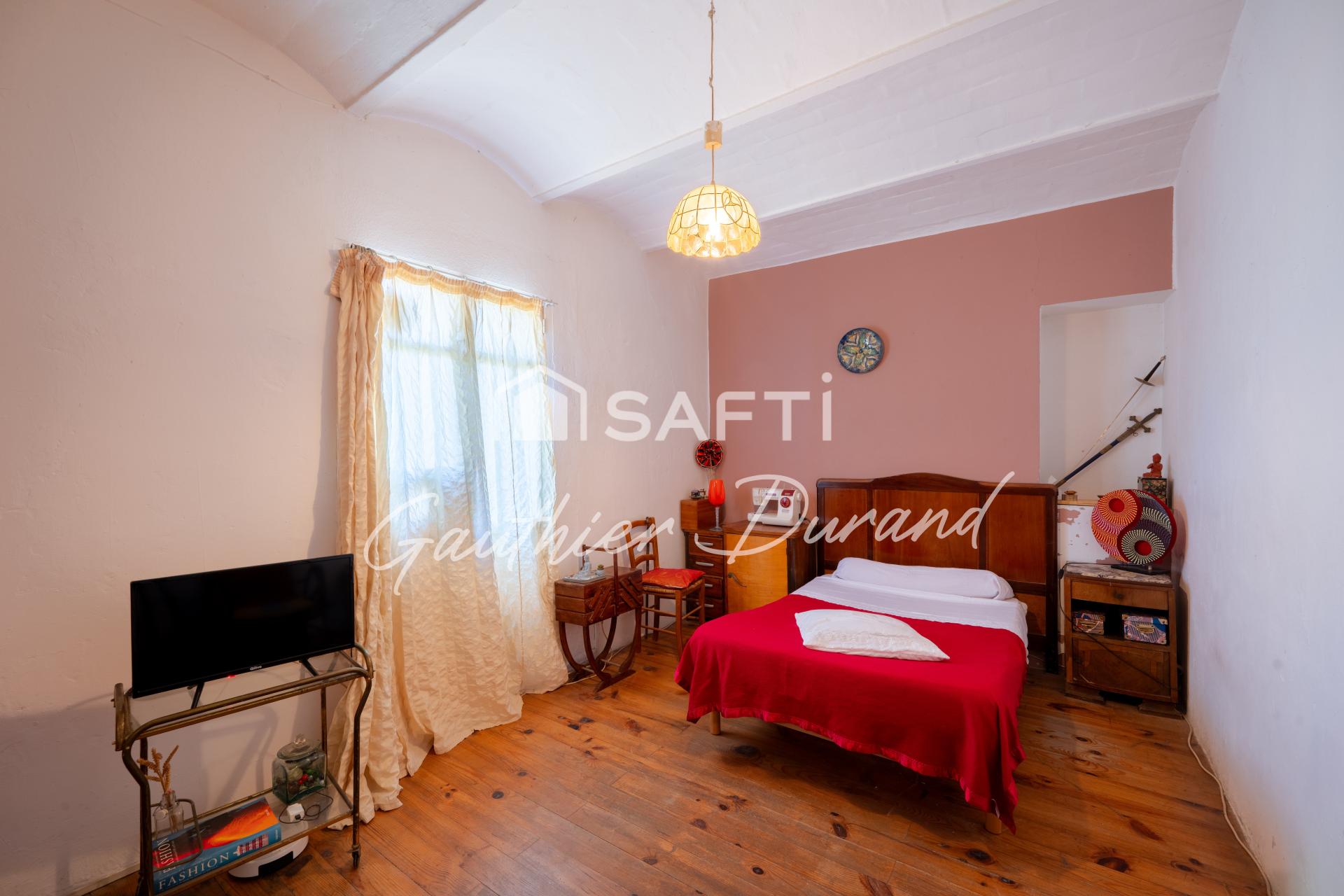 Photo 12 of the listing.