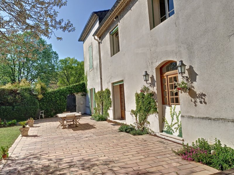 Photo 7 of the listing.