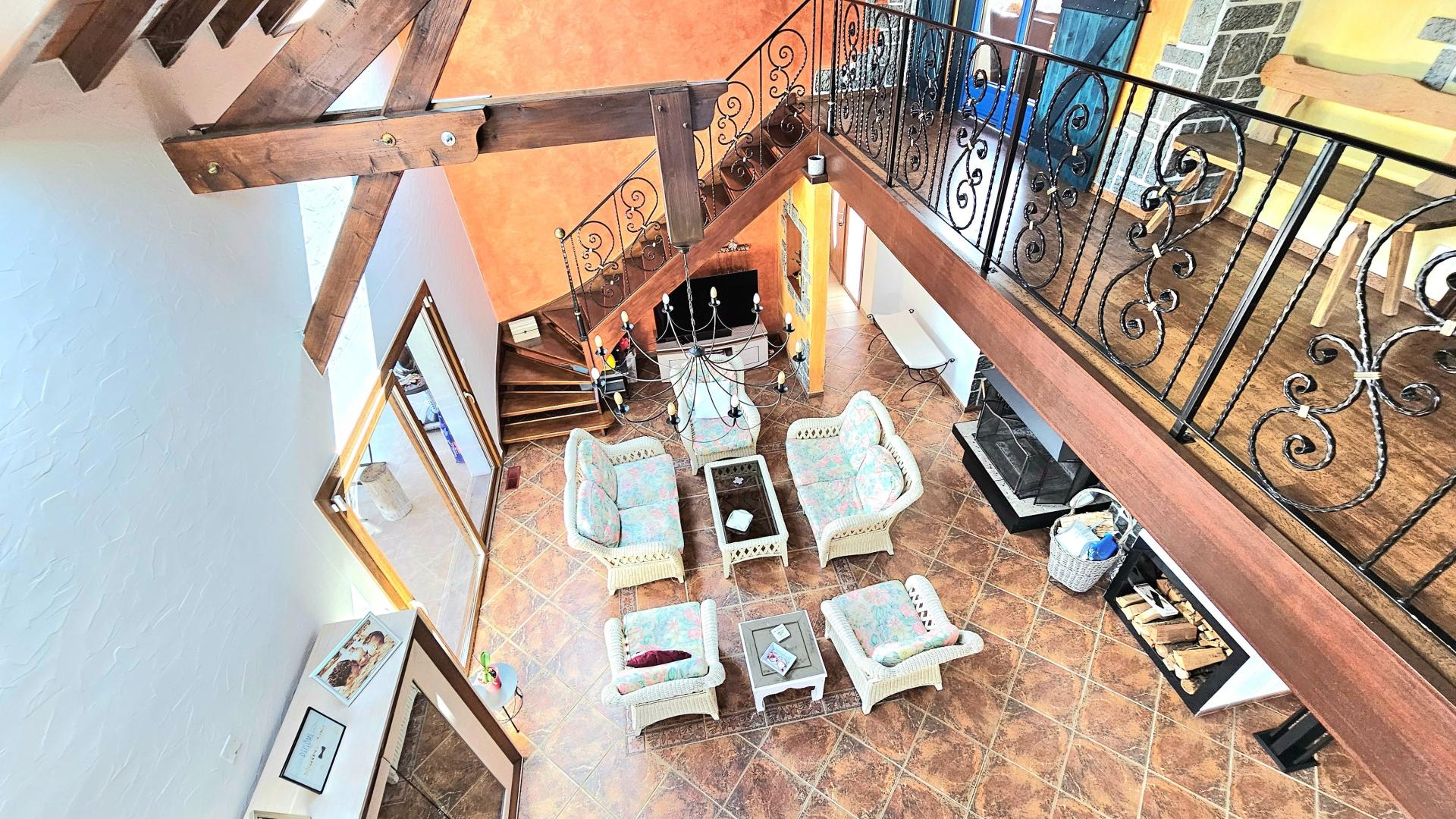 Photo 12 of the listing.