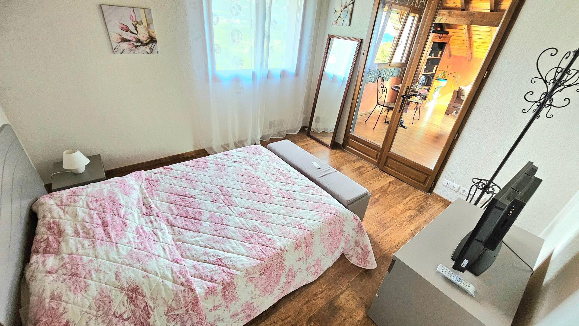 Photo 19 of the listing.