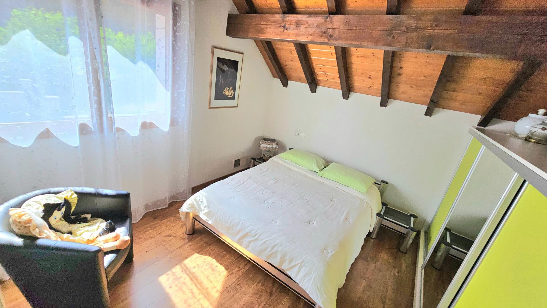 Photo 18 of the listing.