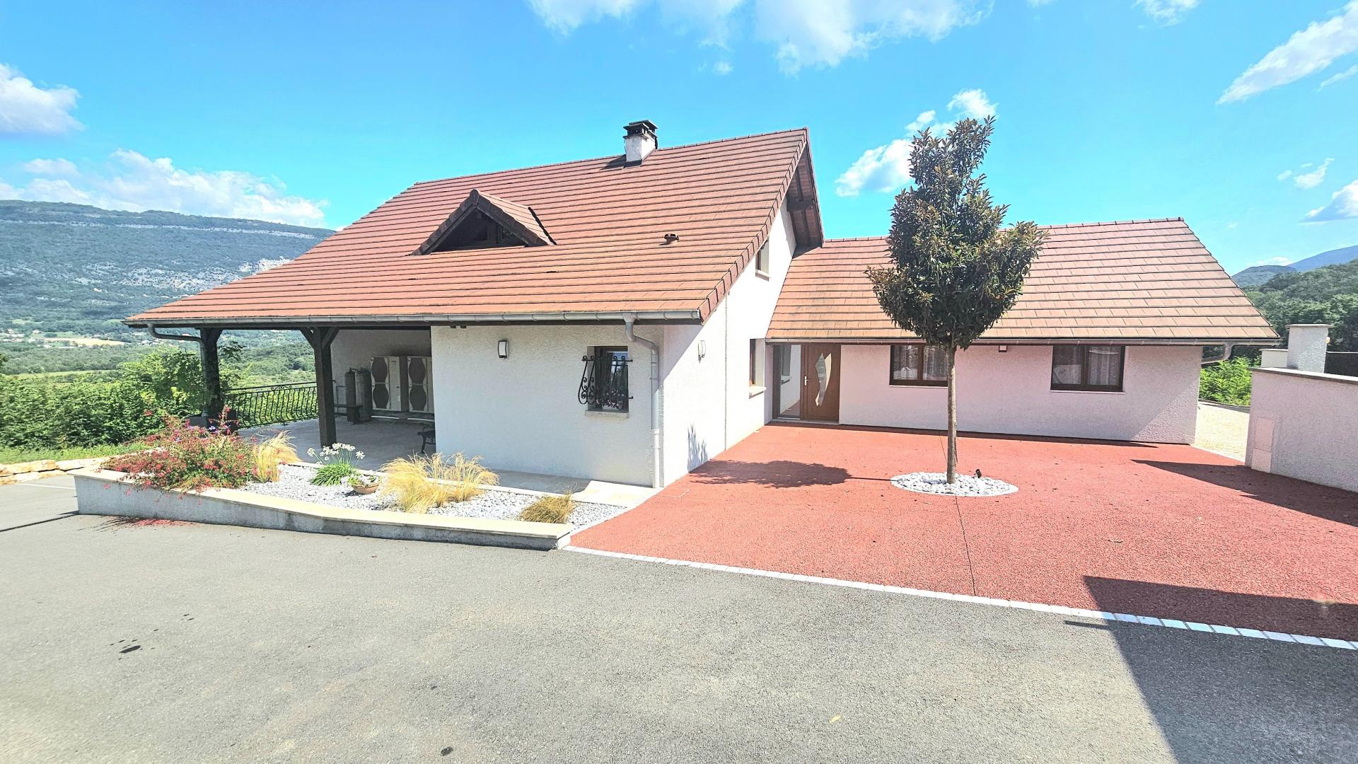 Photo 27 of the listing.