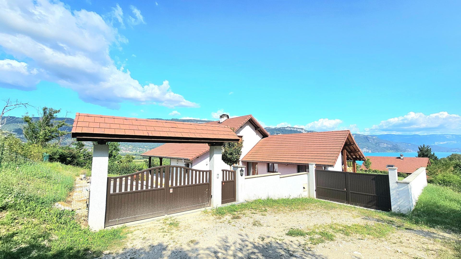 Photo 28 of the listing.