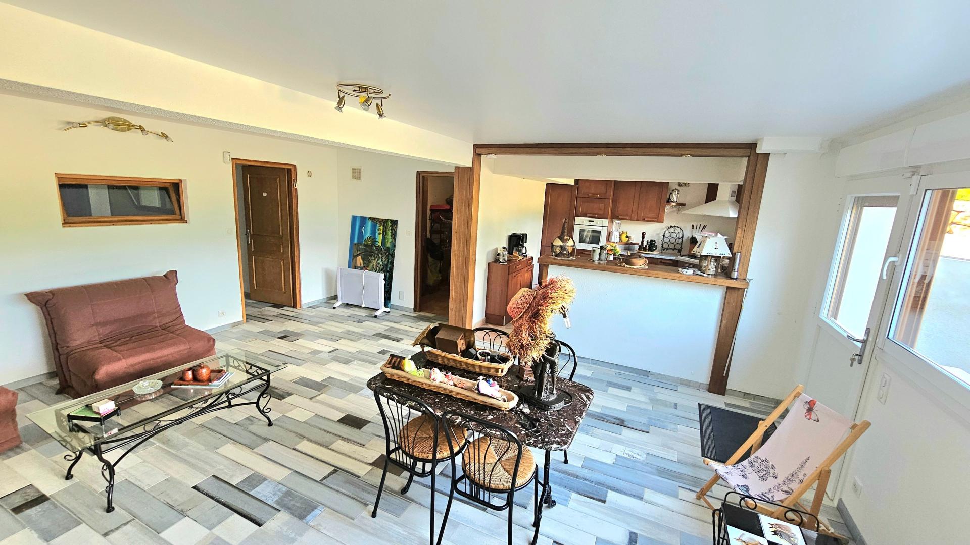 Photo 14 of the listing.