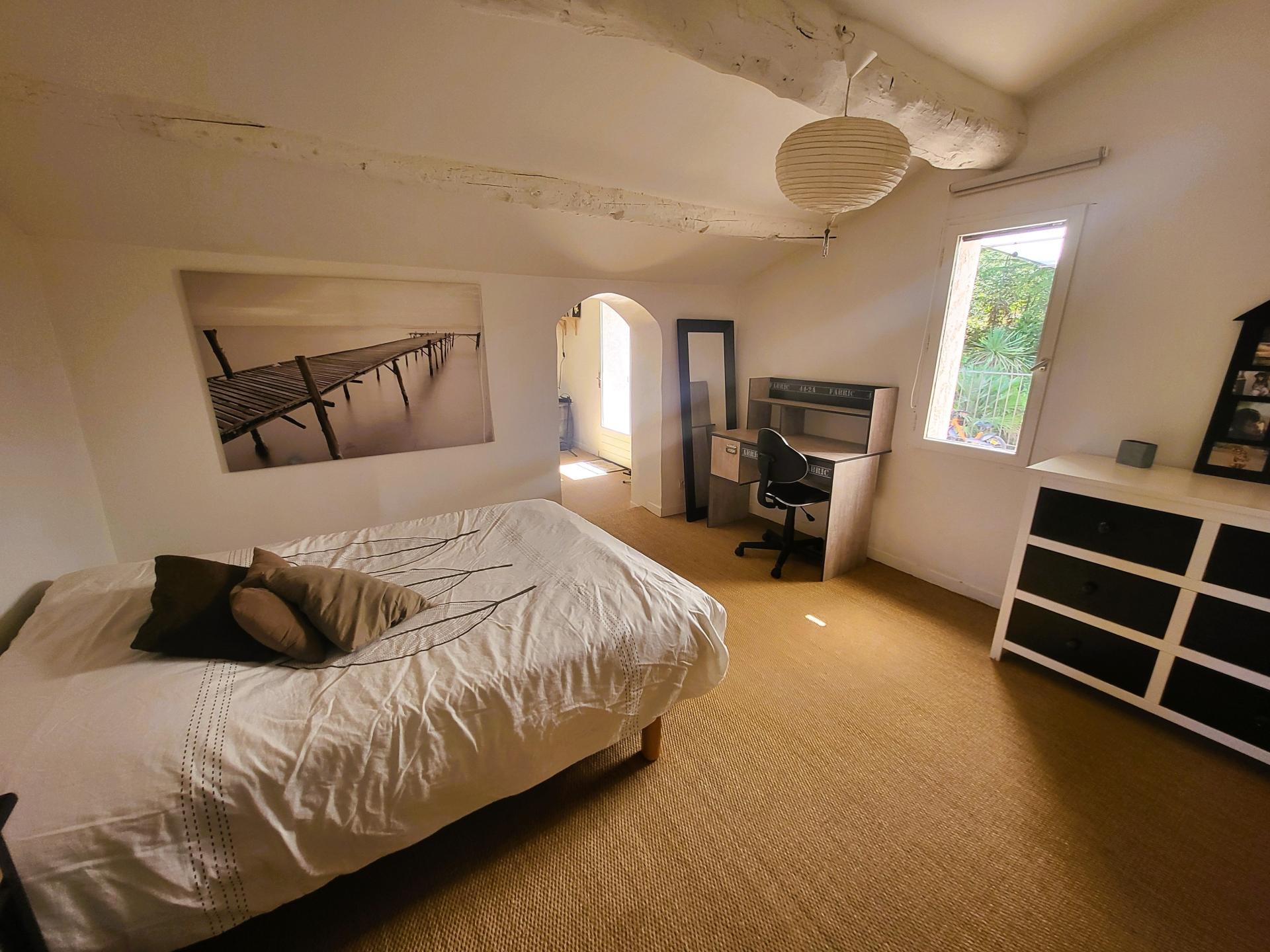 Photo 10 of the listing.