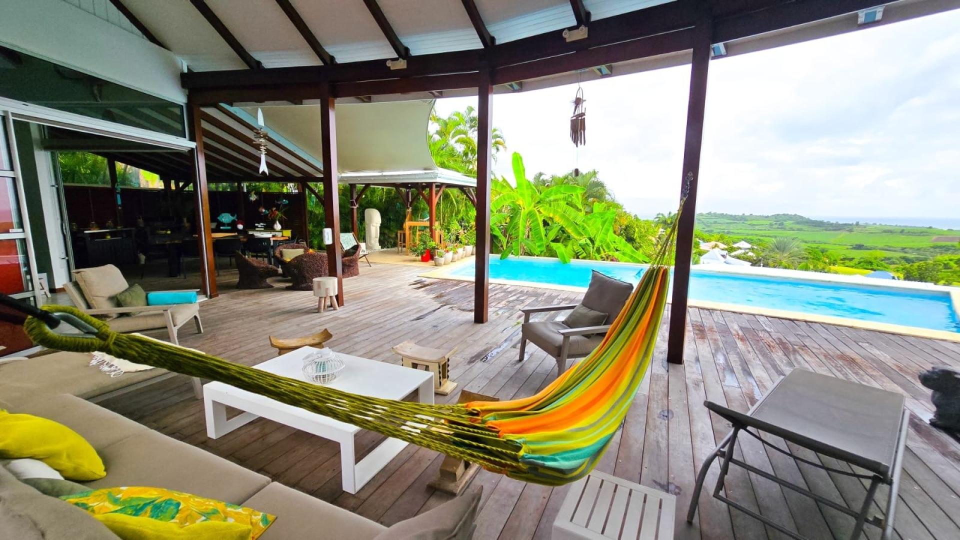 Photo 6 of the listing.