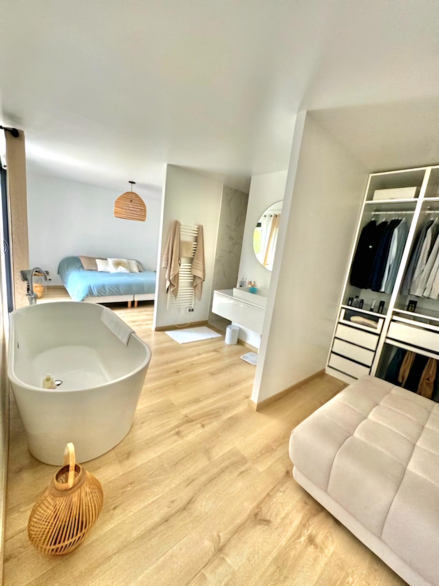 Photo 15 de l'annonce.