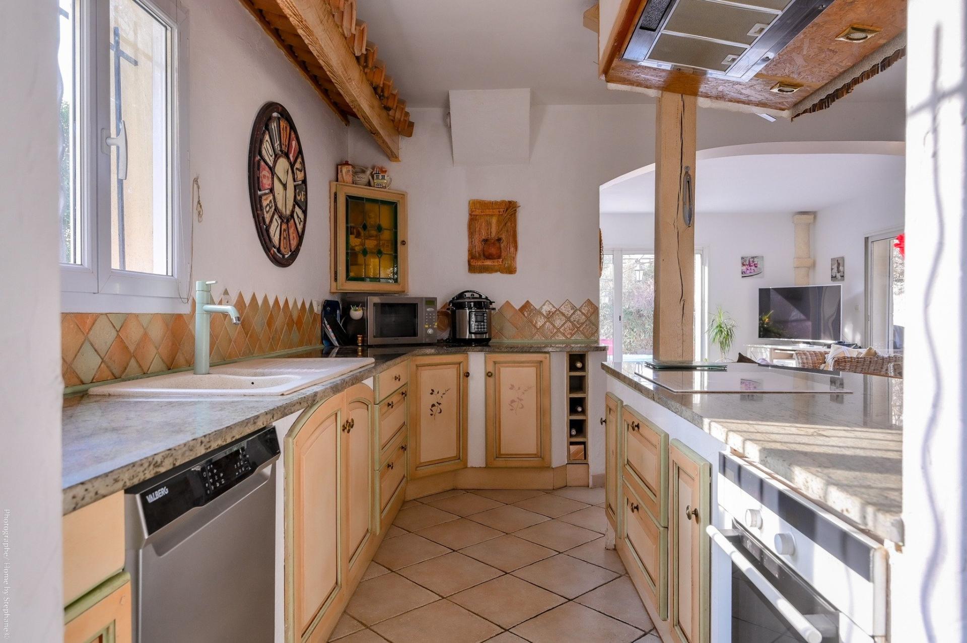 Photo 8 of the listing.