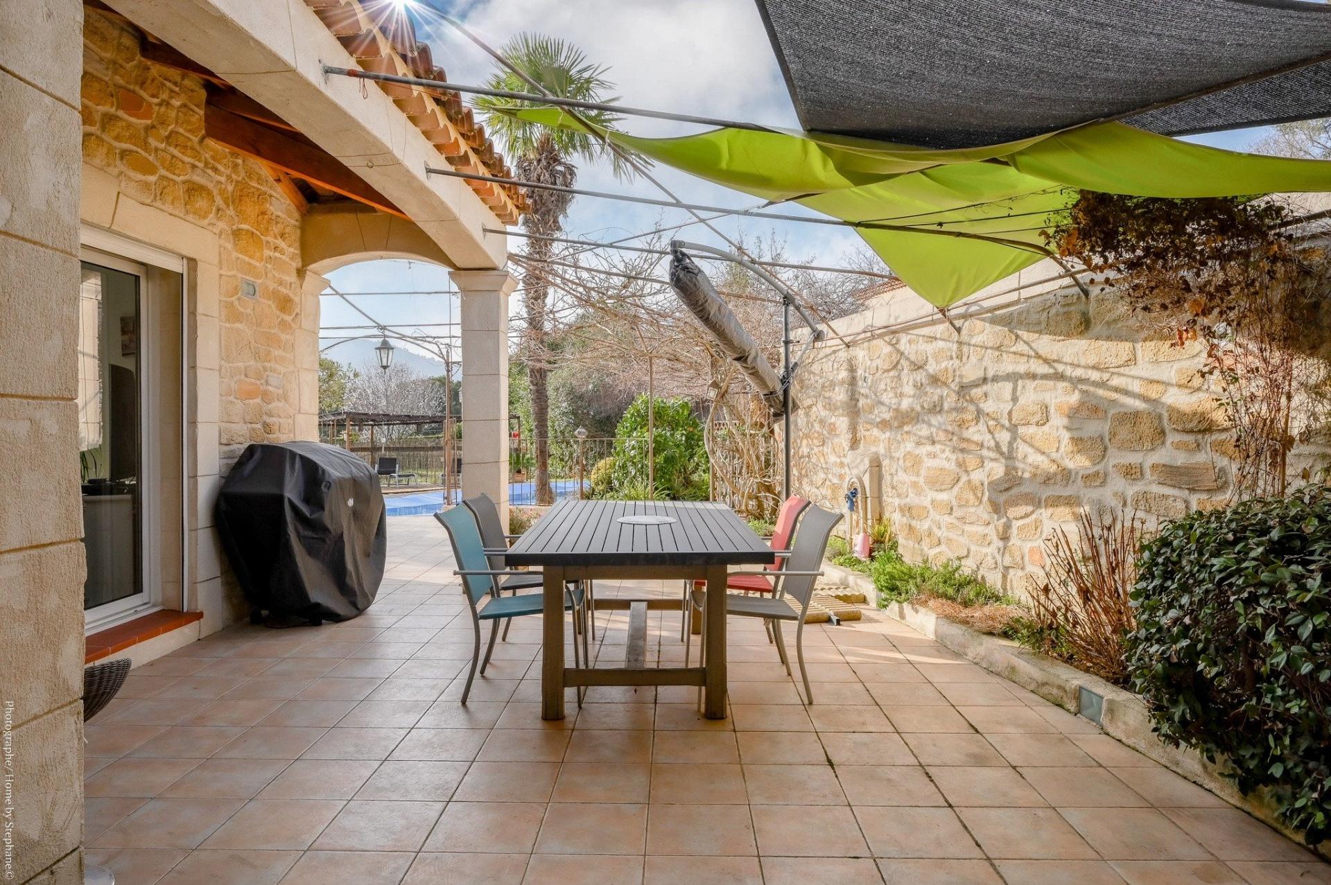 Photo 3 of the listing.