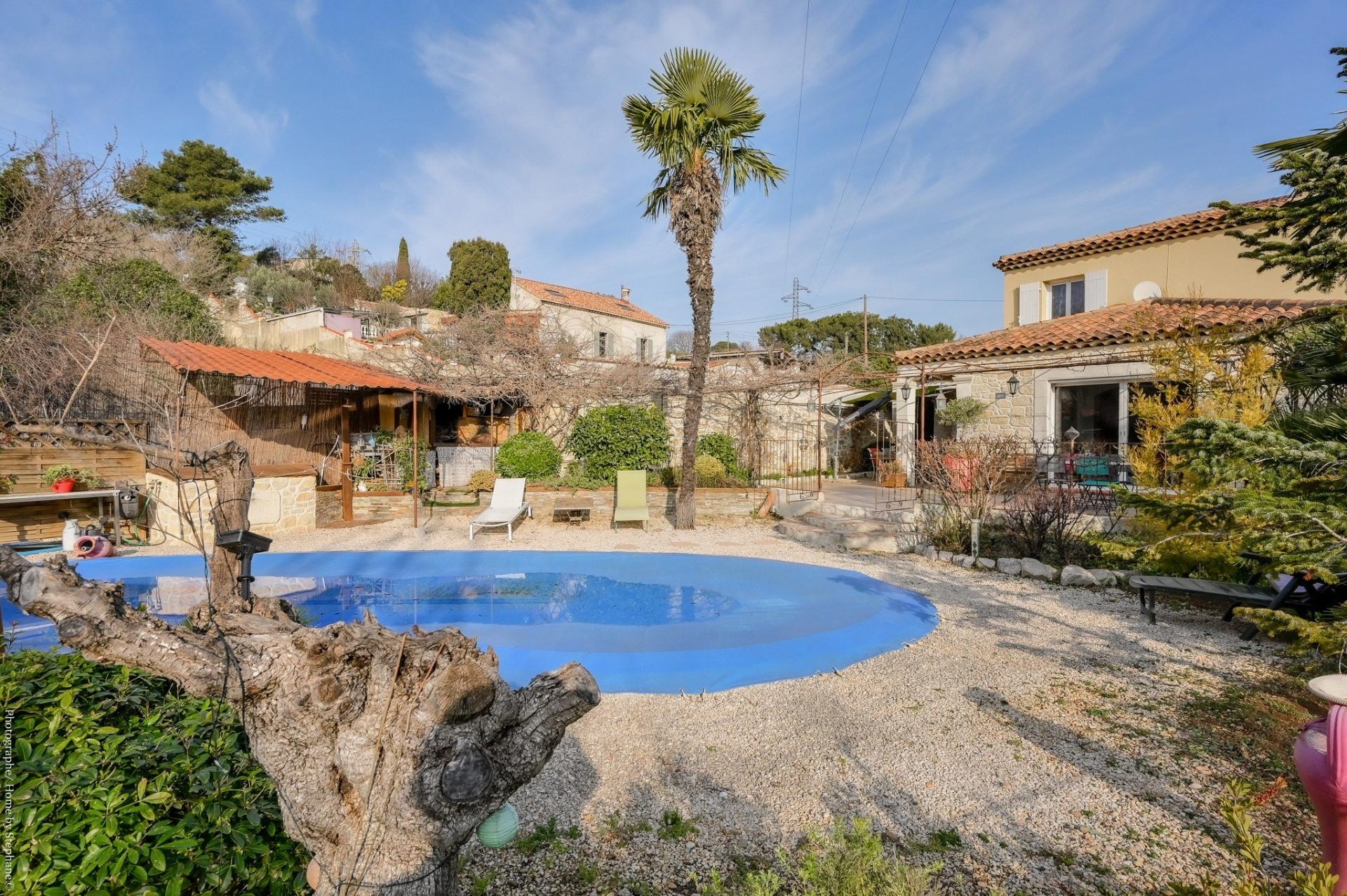 Photo 2 of the listing.