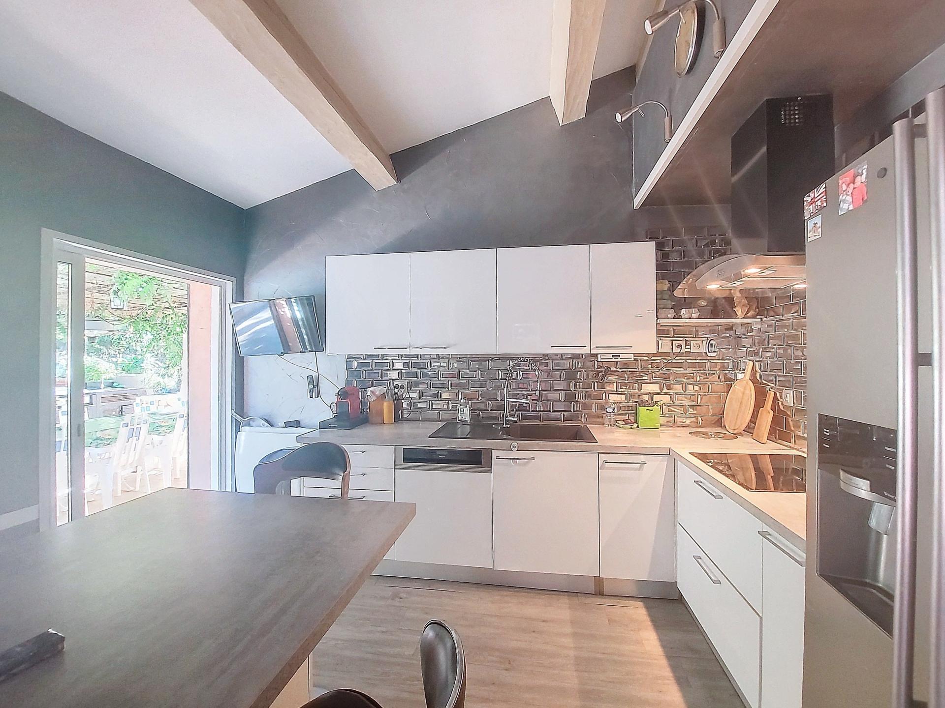 Photo 8 of the listing.