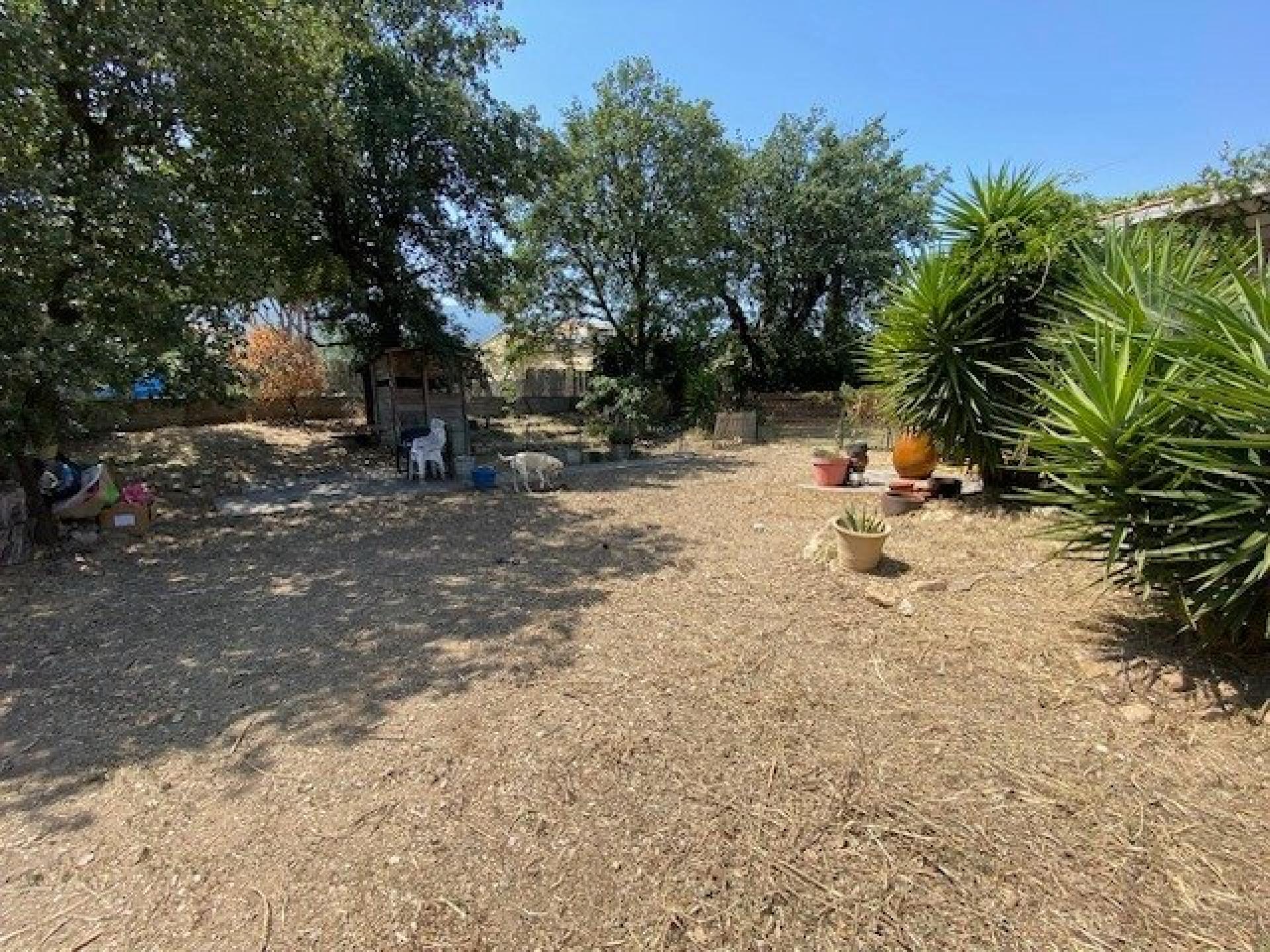 Photo 7 of the listing.