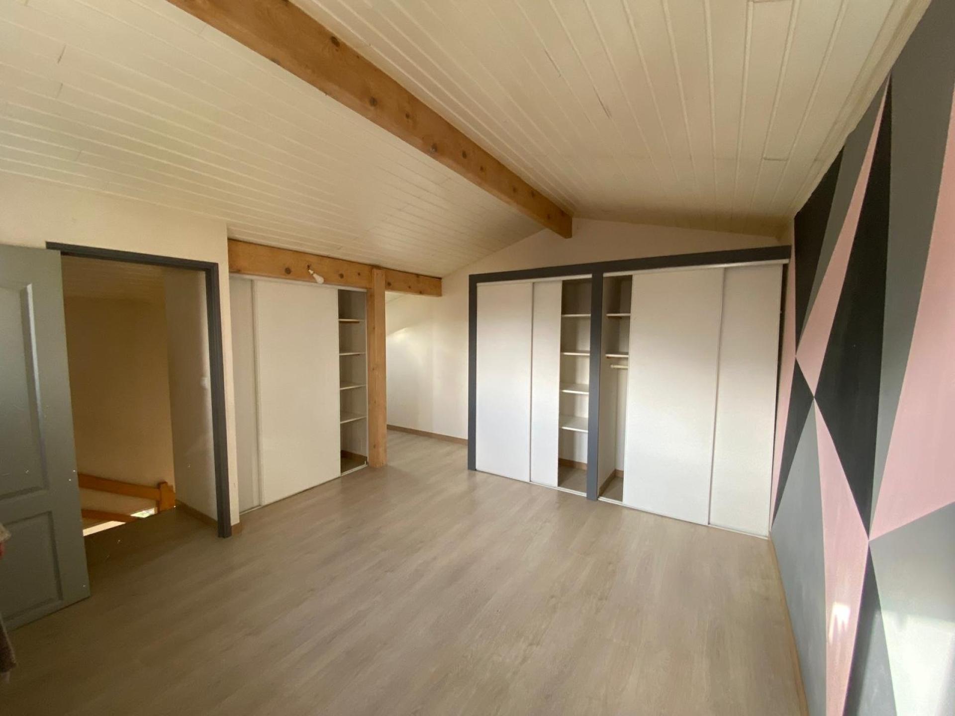 Photo 10 of the listing.