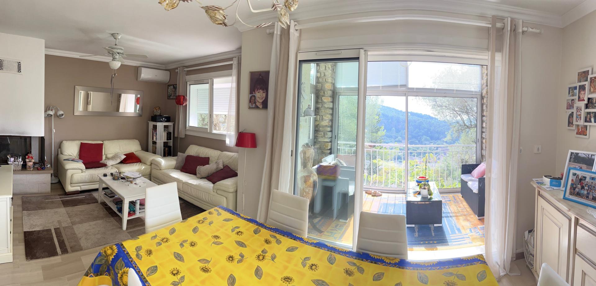 Photo 5 of the listing.