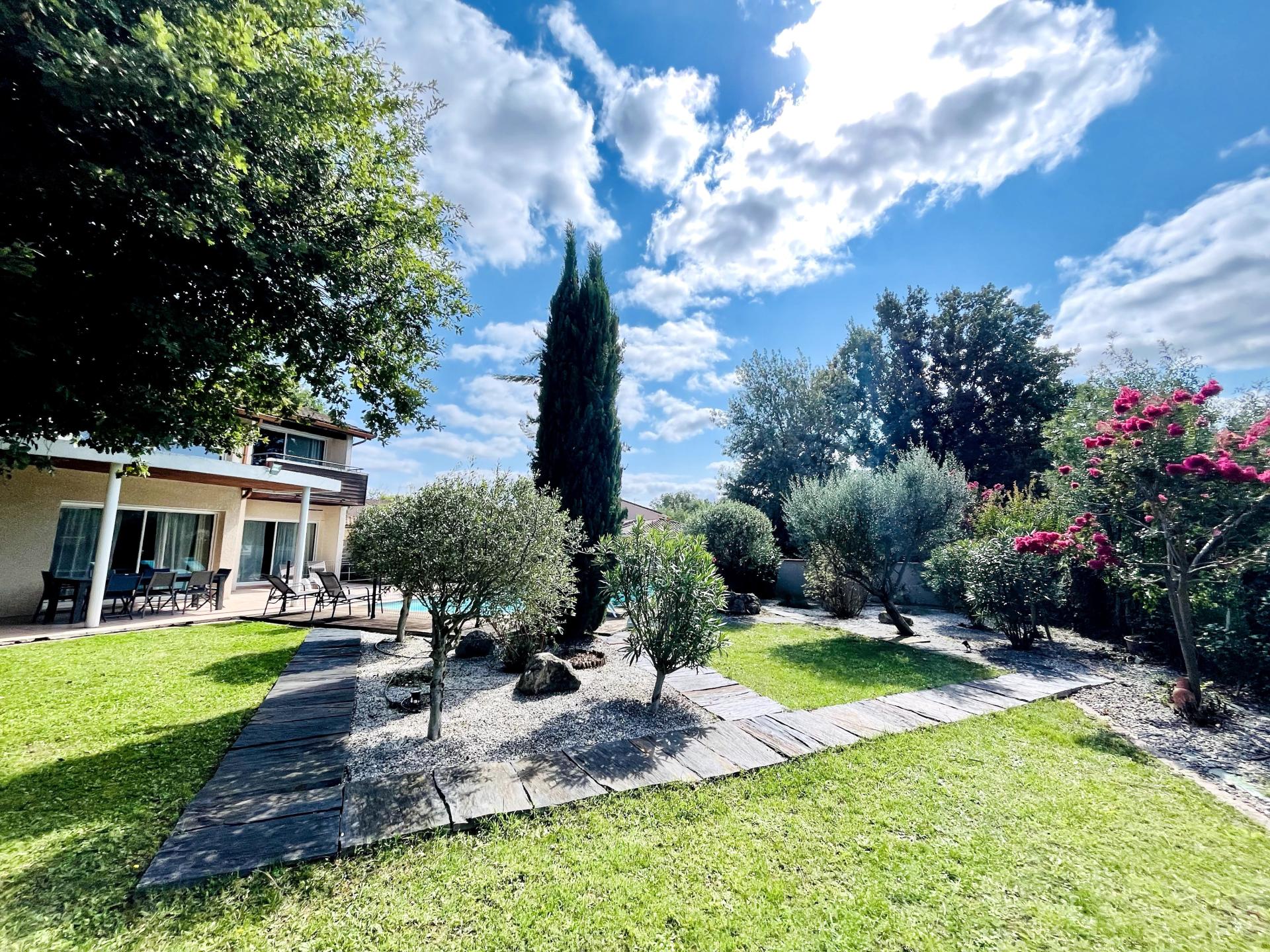 Photo 19 of the listing.