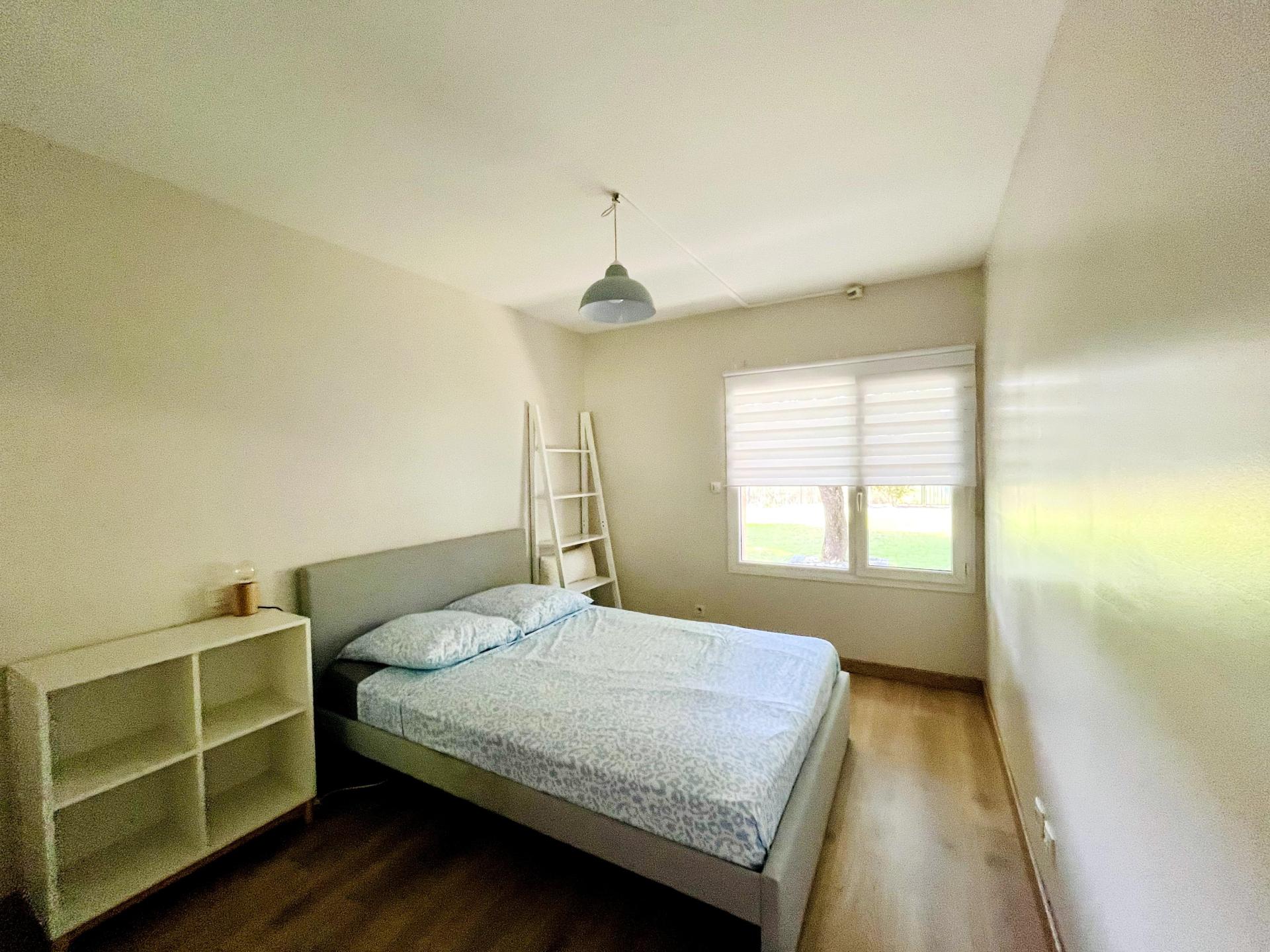 Photo 15 of the listing.