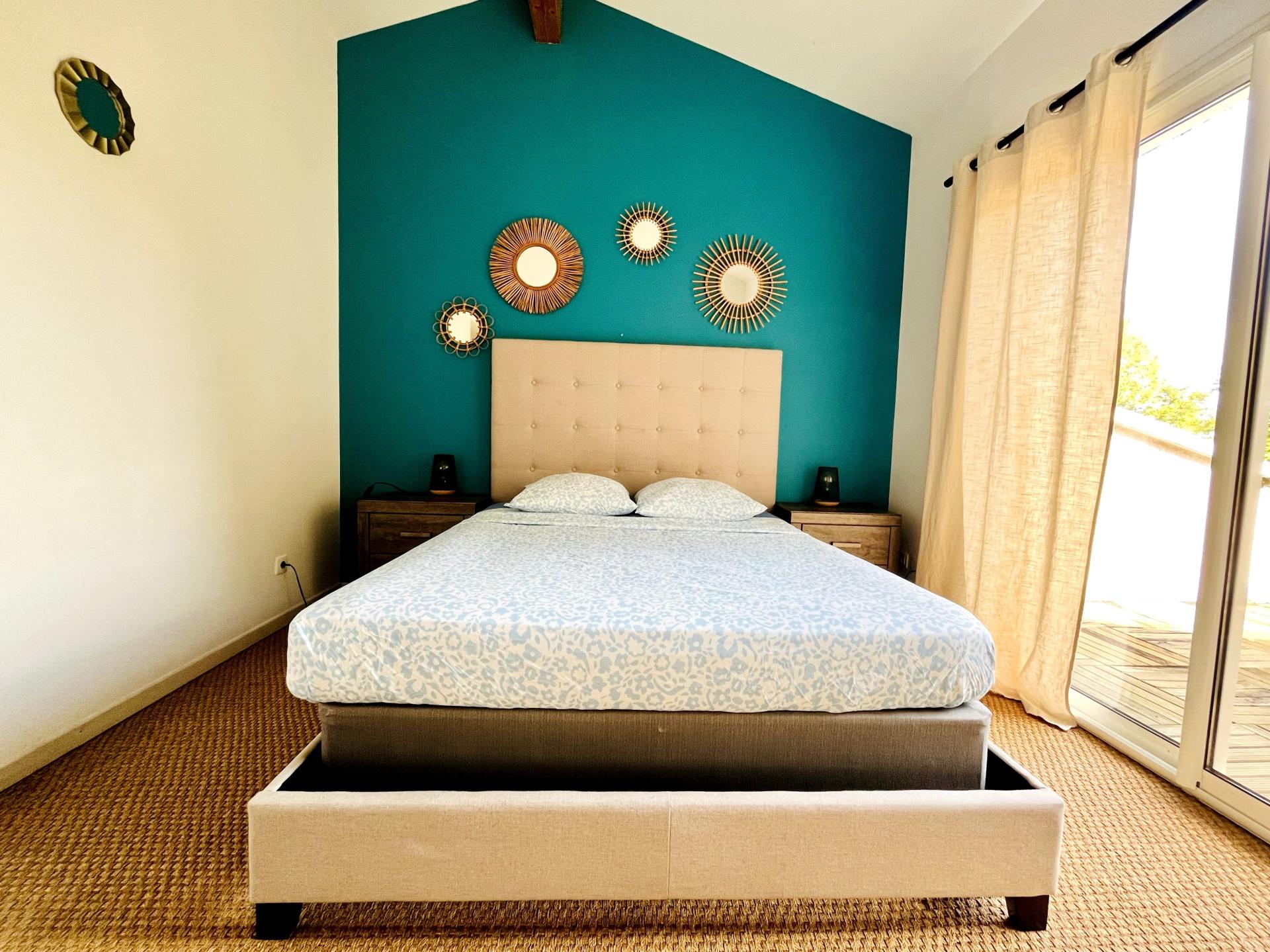 Photo 9 of the listing.