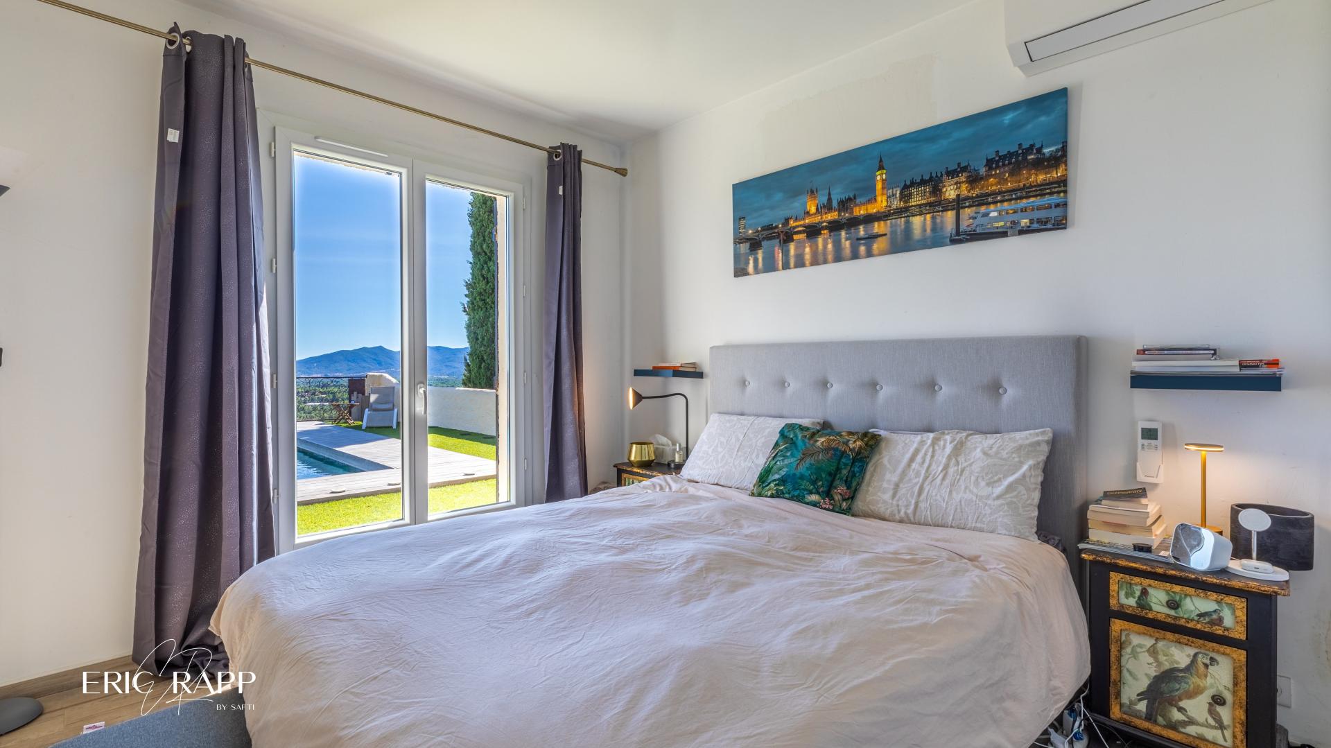 Photo 13 of the listing.