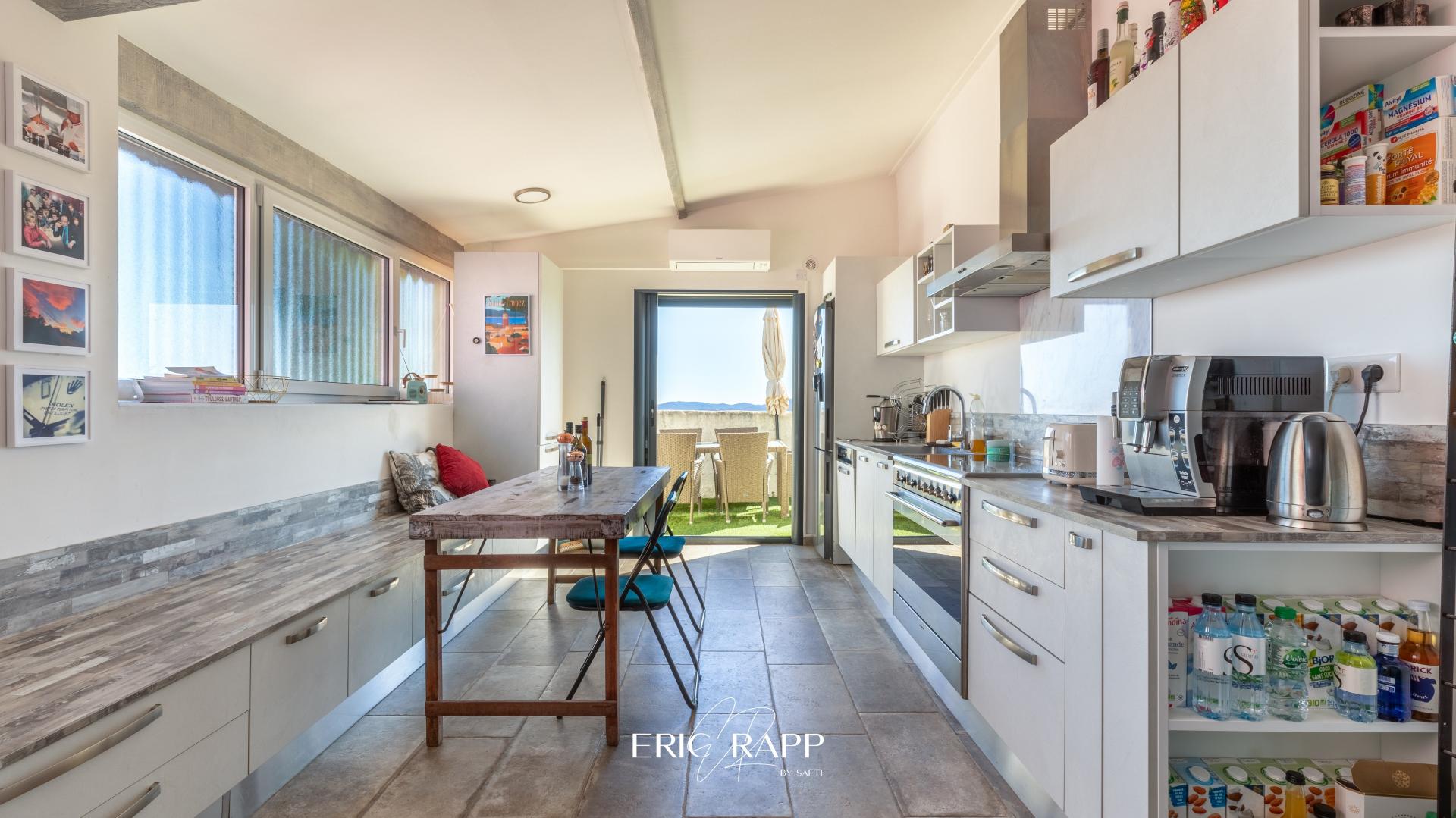 Photo 10 of the listing.