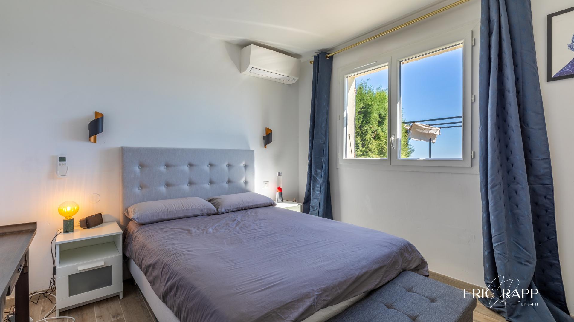 Photo 14 of the listing.