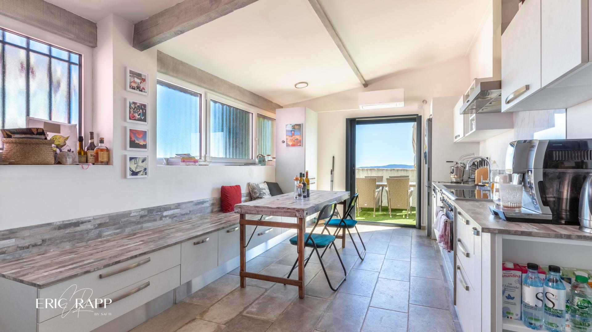 Photo 9 of the listing.