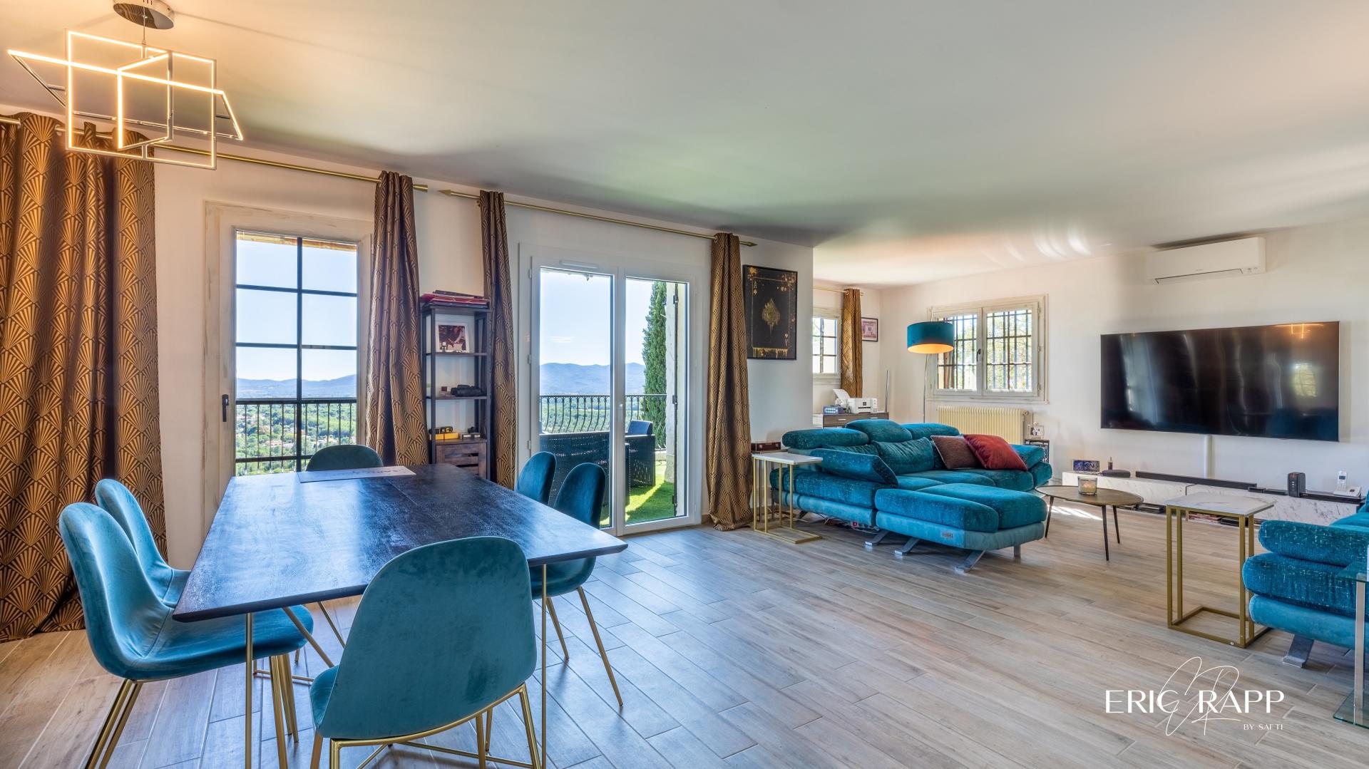 Photo 5 of the listing.