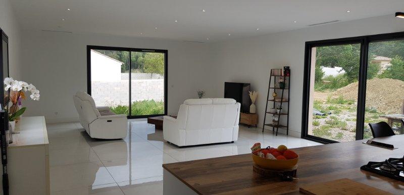 Photo 4 of the listing.