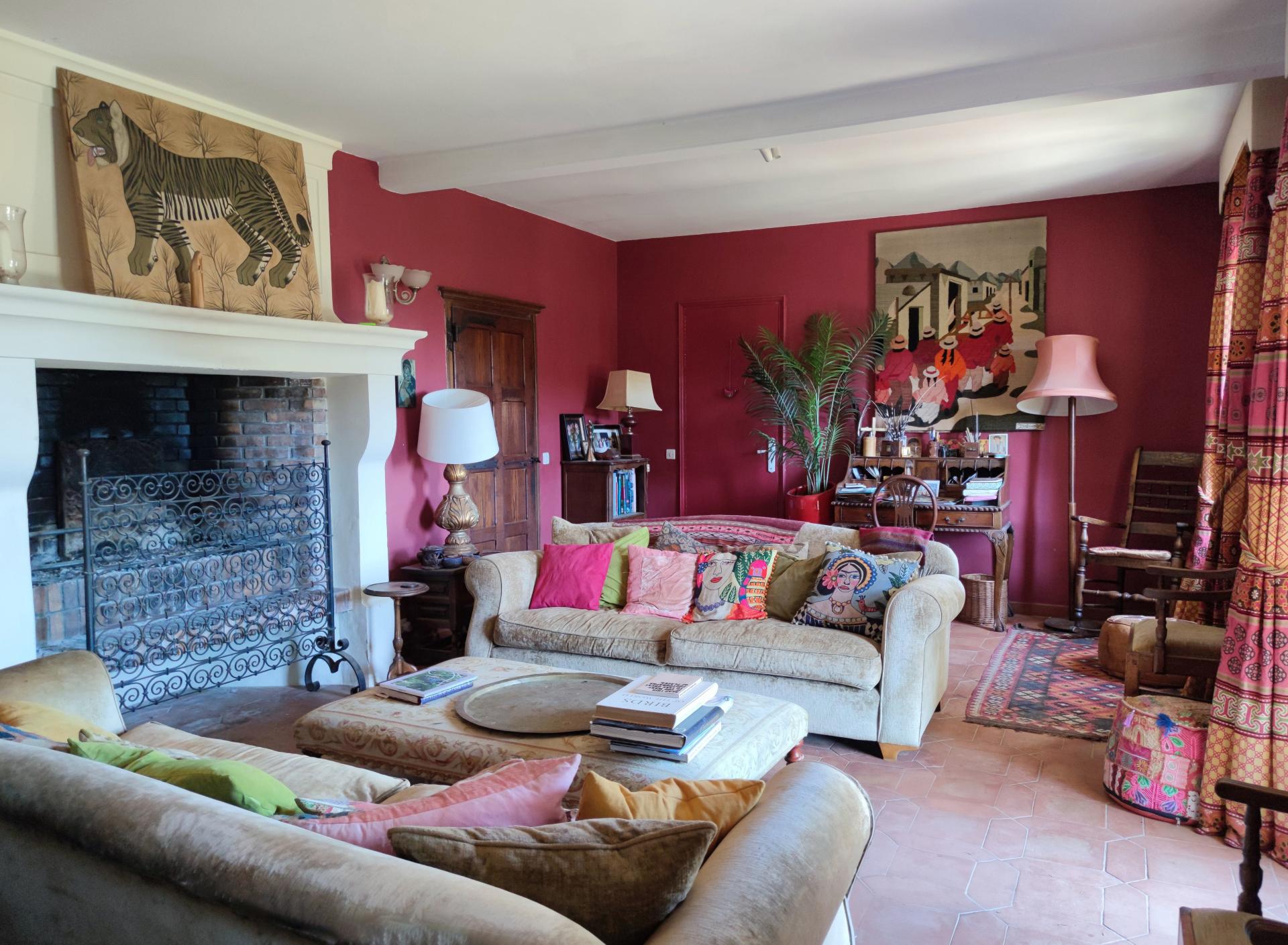 Photo 9 of the listing.