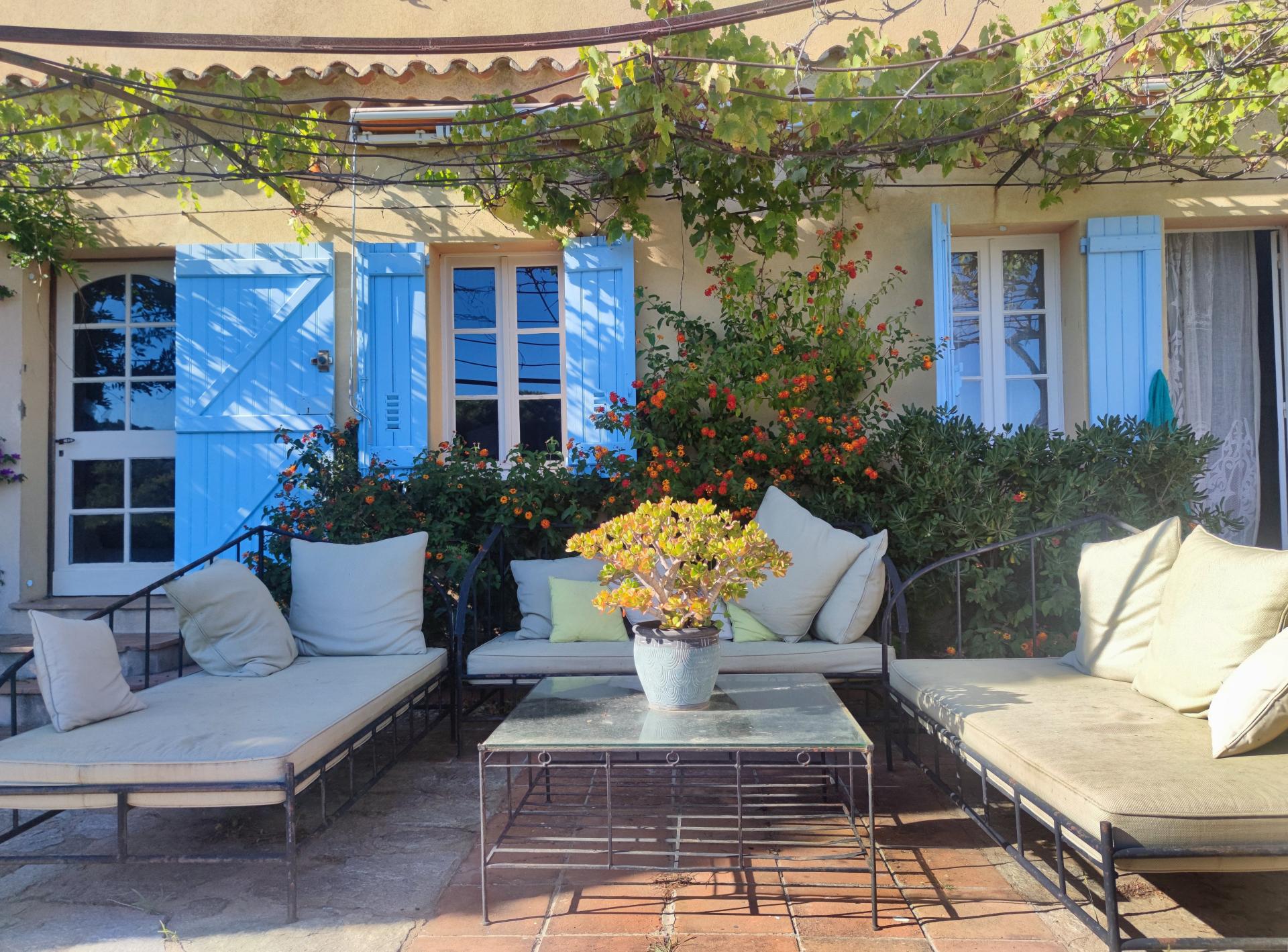 Photo 10 of the listing.