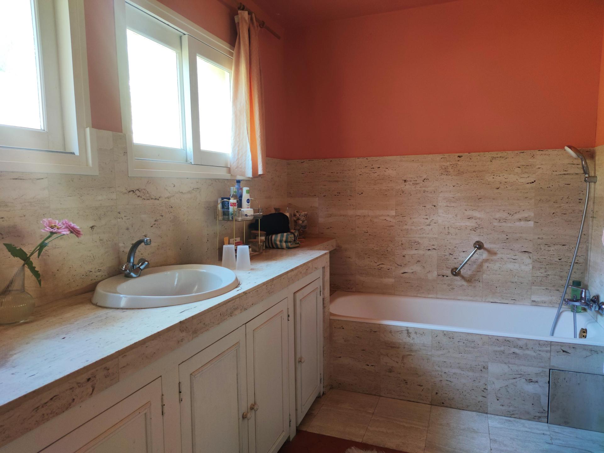 Photo 20 of the listing.