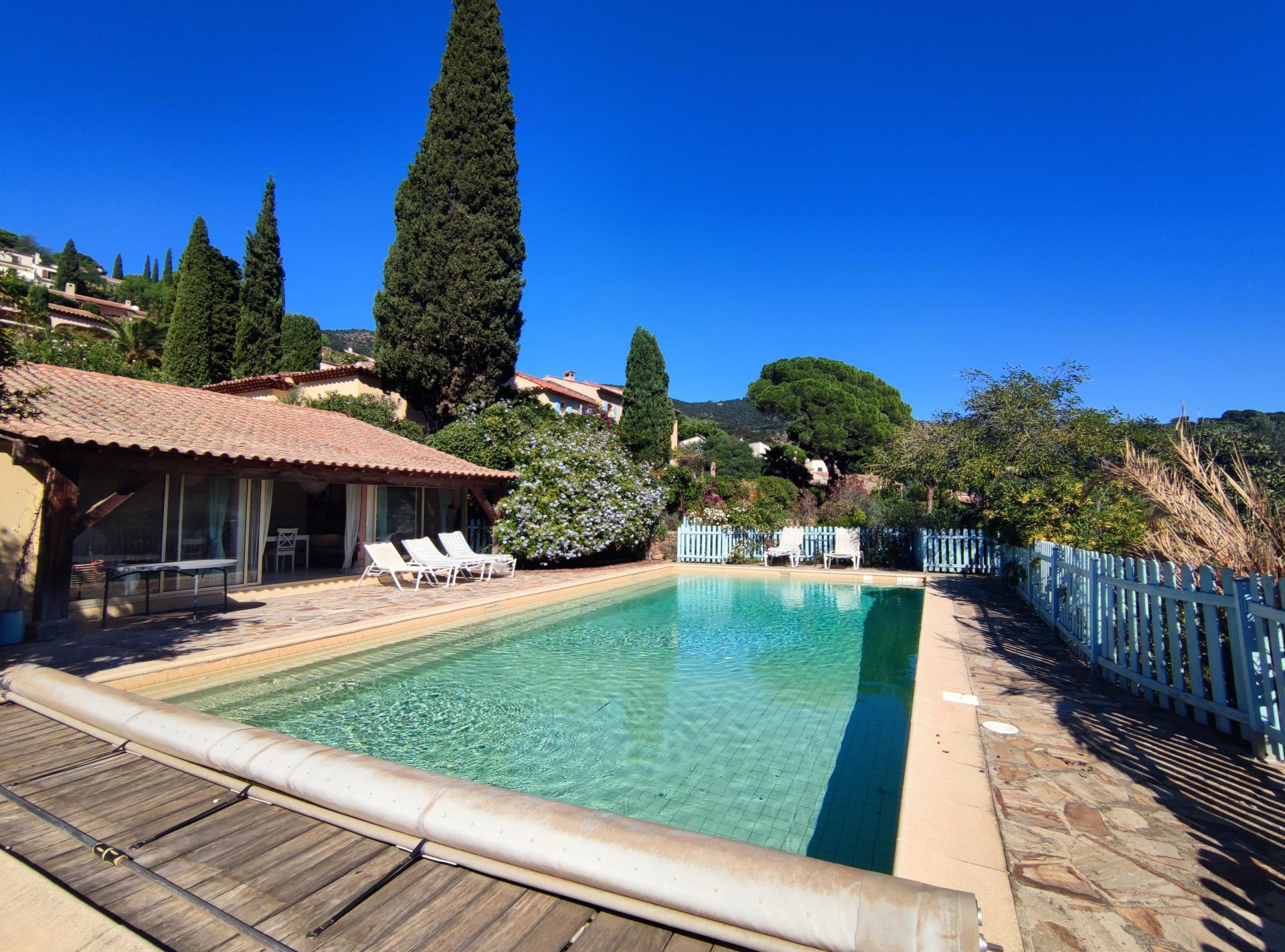 Photo 5 of the listing.