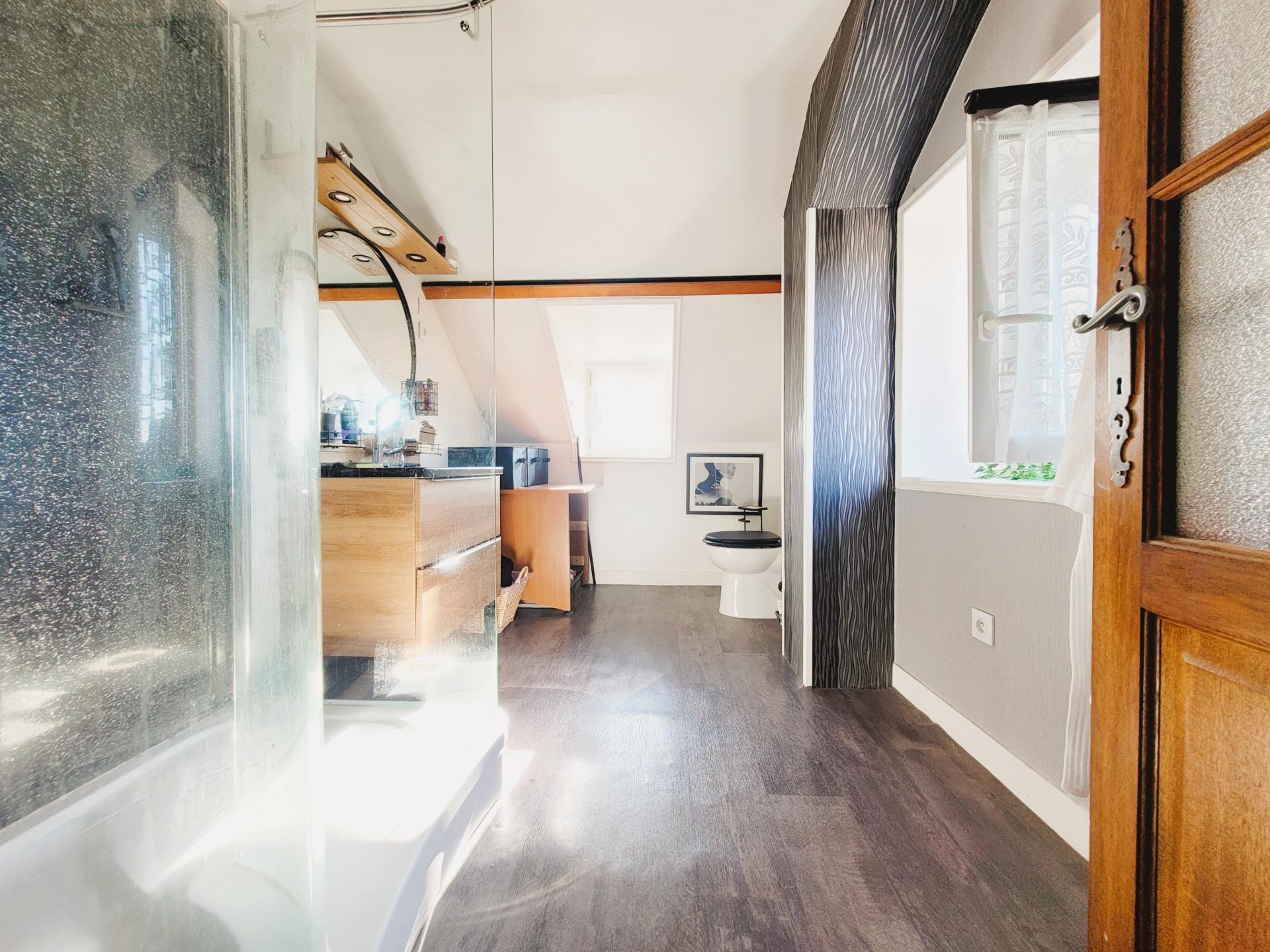 Photo 12 of the listing.