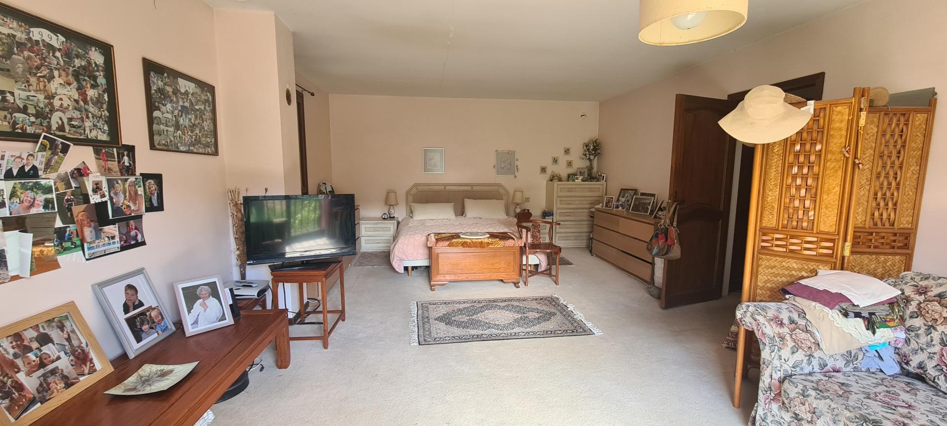 Photo 15 of the listing.