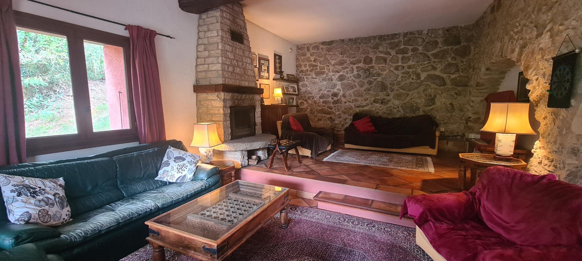 Photo 12 of the listing.