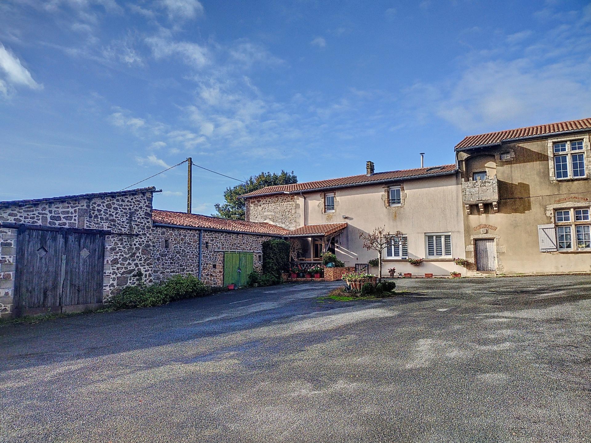 Photo 2 of the listing.