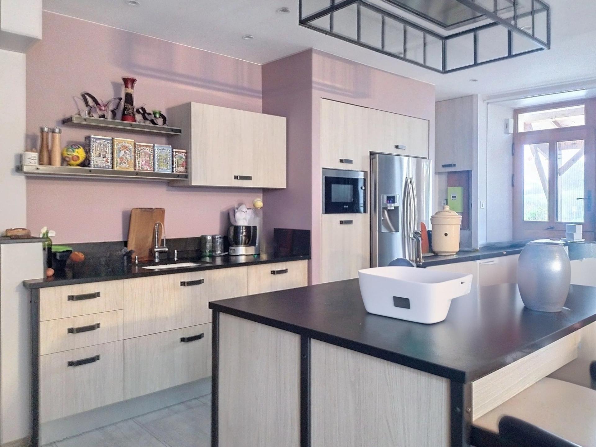 Photo 5 of the listing.