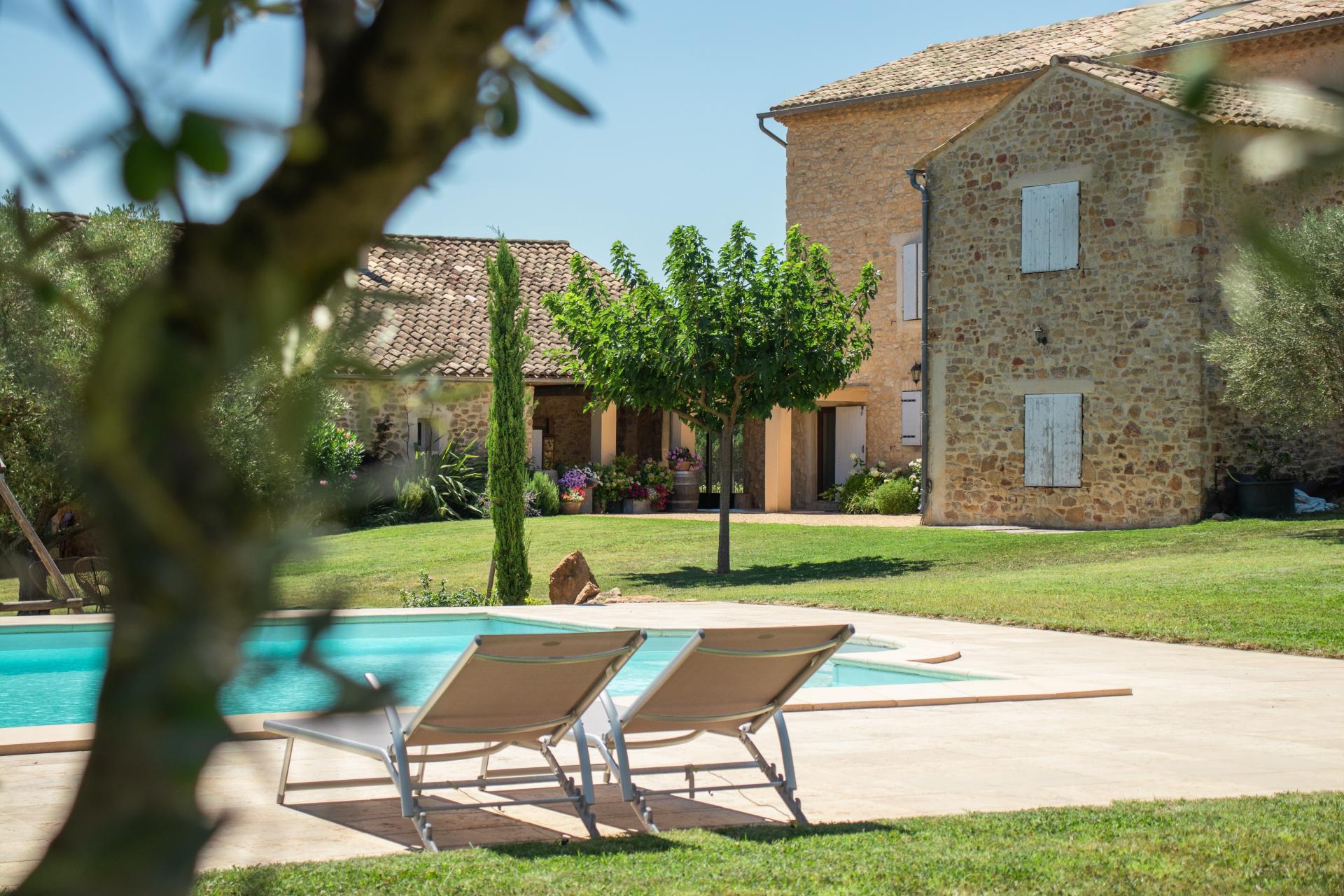 Photo 6 of the listing.