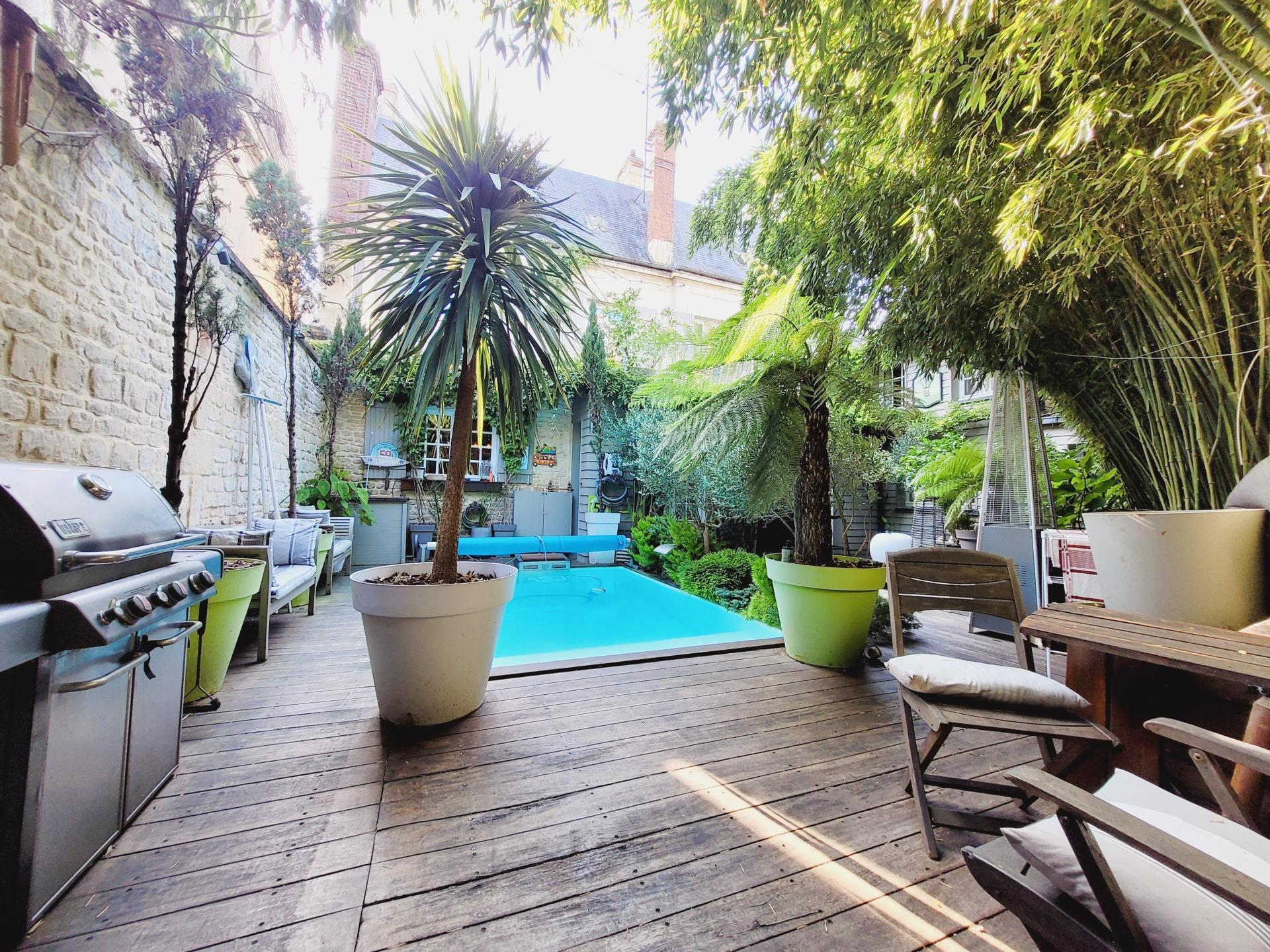 Photo 11 of the listing.