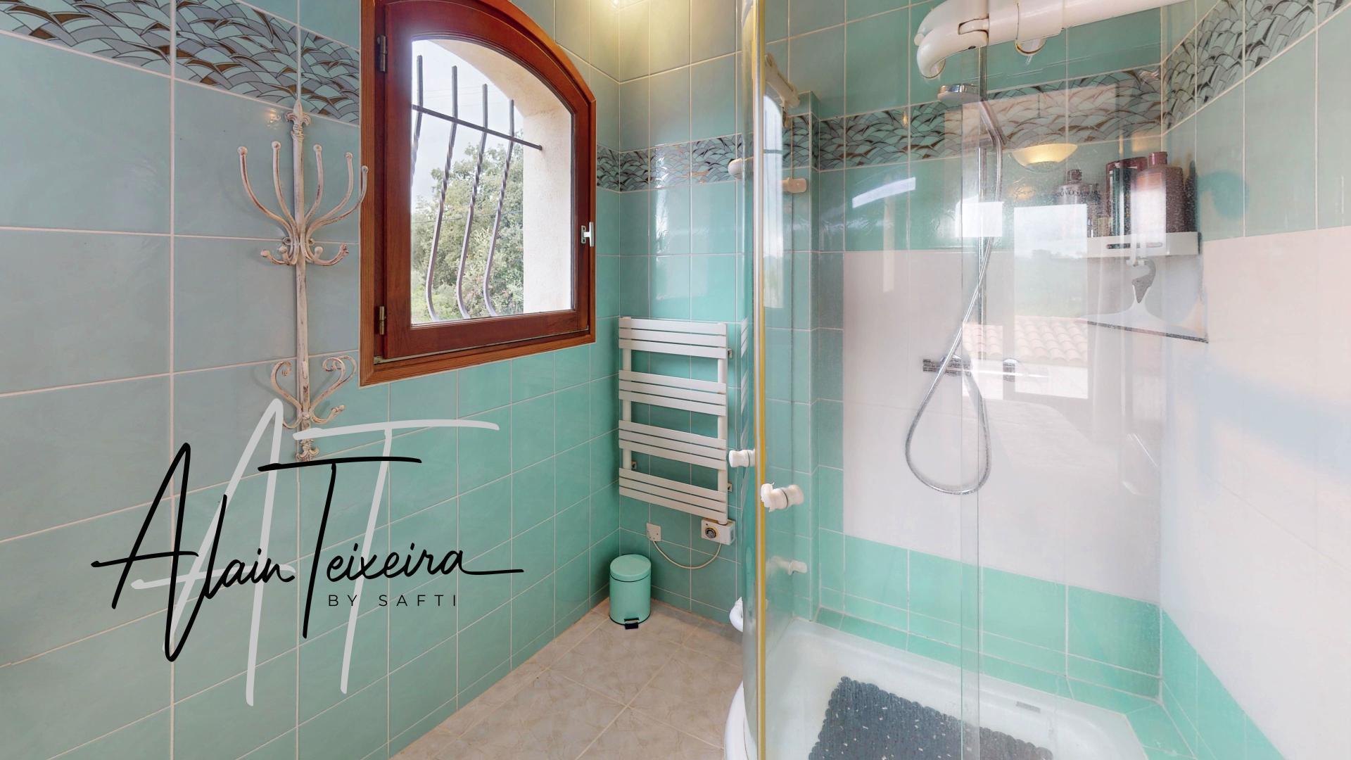 Photo 19 of the listing.