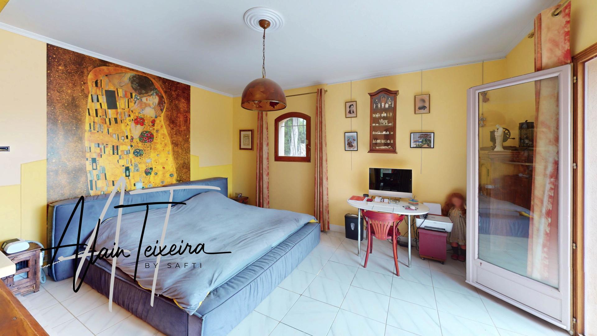 Photo 17 of the listing.