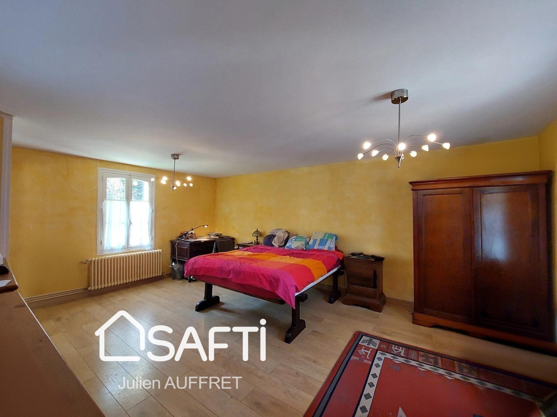 Photo 7 of the listing.