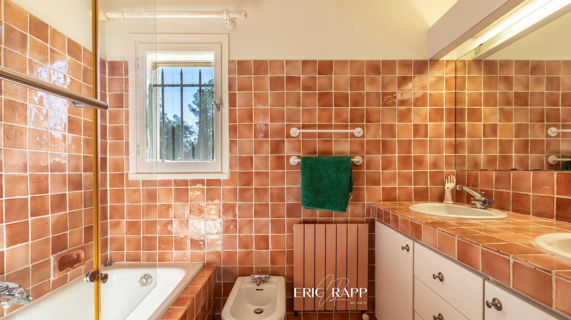 Photo 15 de l'annonce.