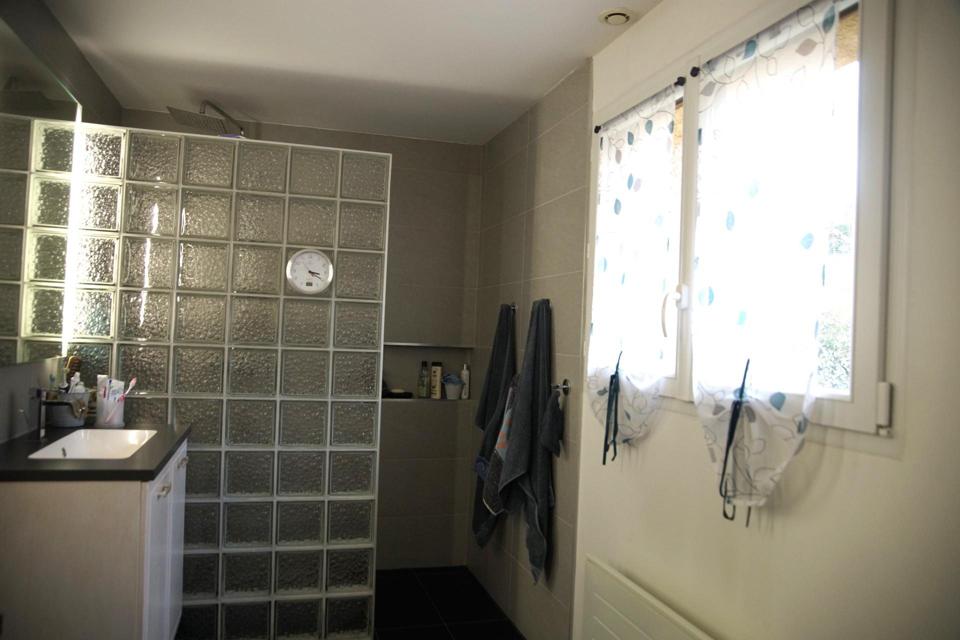 Photo 15 de l'annonce.