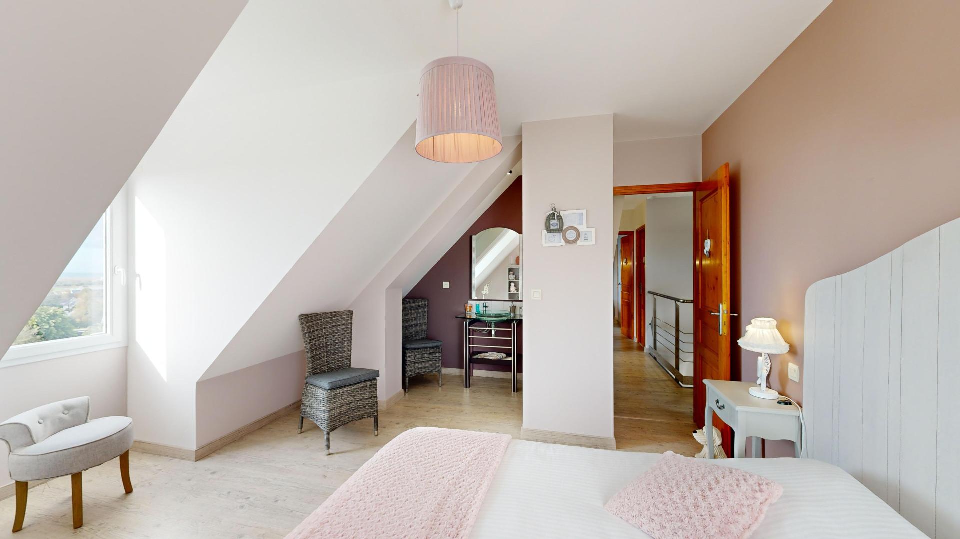 Photo 14 of the listing.