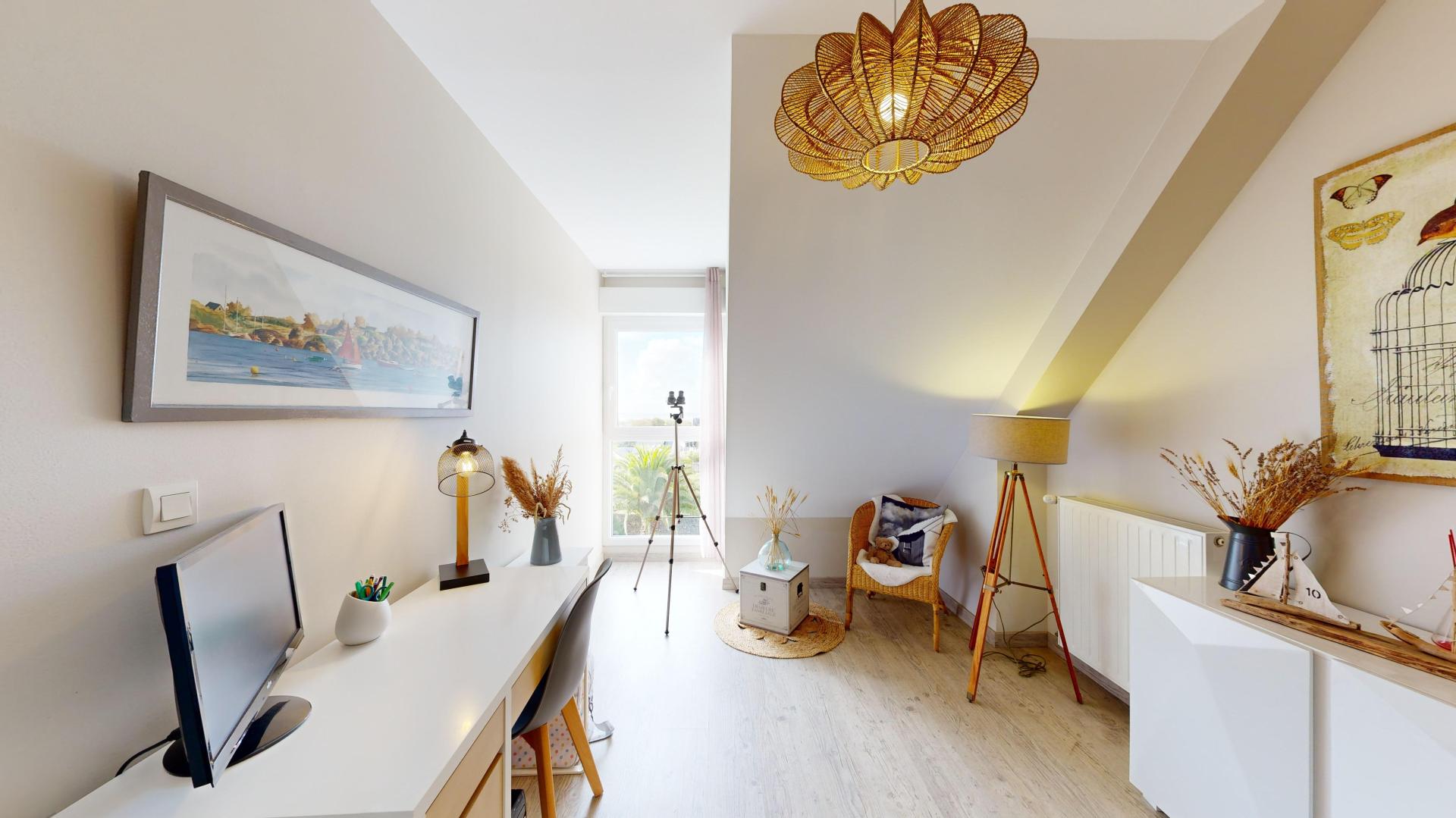 Photo 12 of the listing.