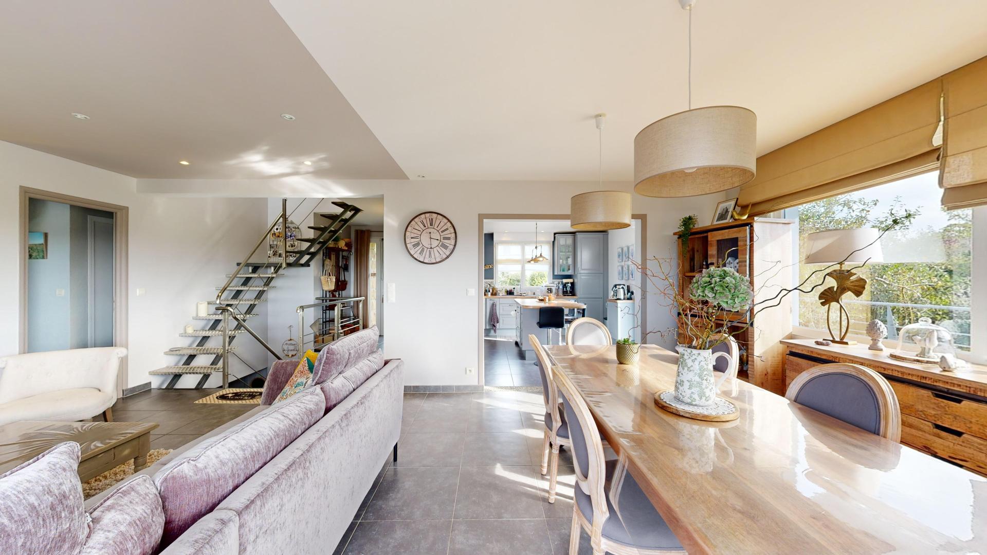 Photo 6 of the listing.