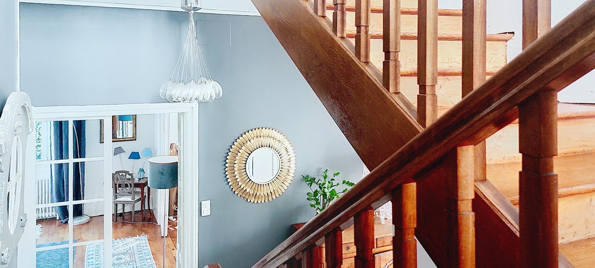 Photo 8 of the listing.