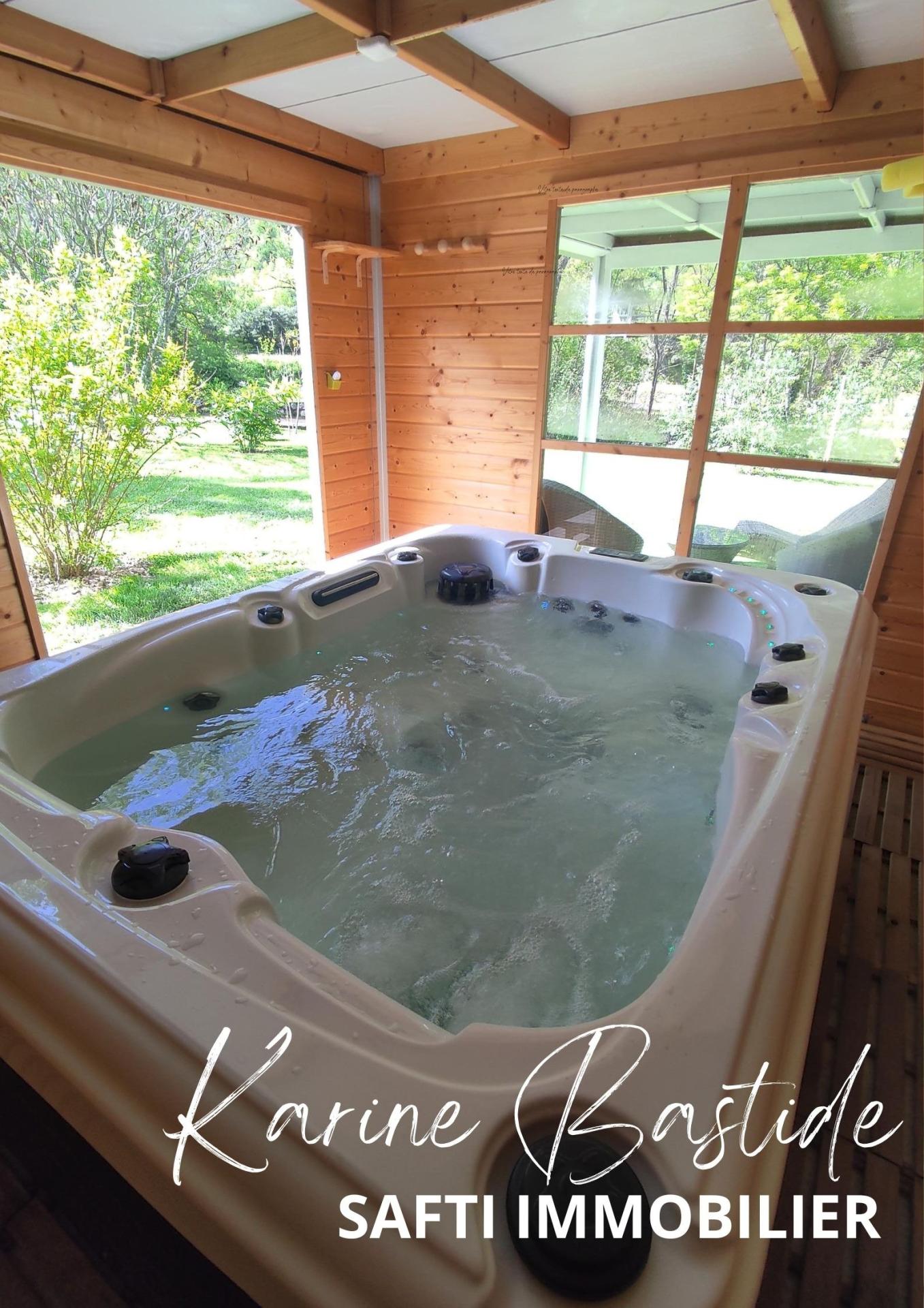 Photo 11 of the listing.