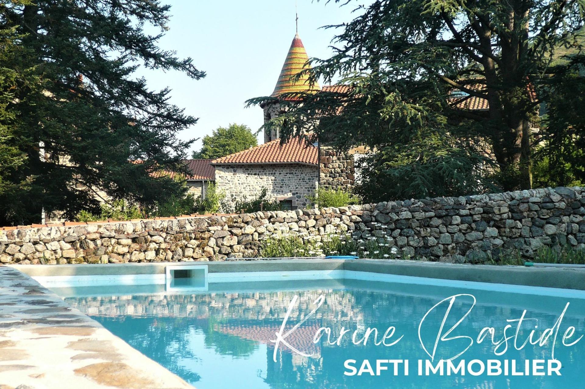 Photo 3 of the listing.